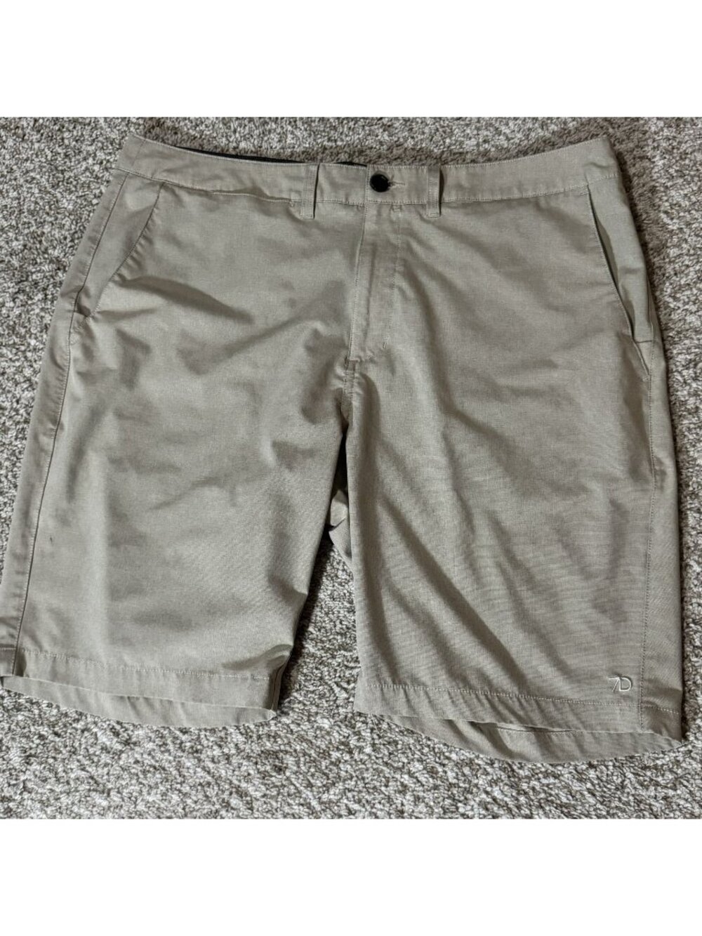 7 Diamonds Golf Shorts Men's Size 38 Performance Flat Front Khaki Casual Stretch